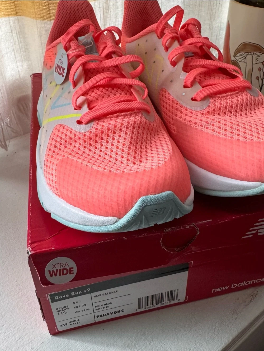 New Balance Rave Run v2 Coral Peach Blue Running Shoes Sz 1.5 extra wide